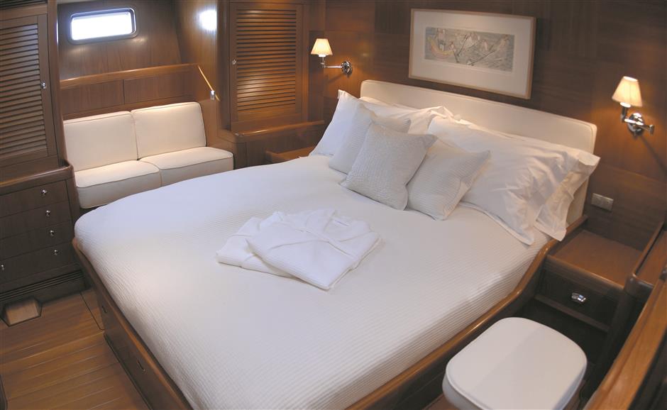 nikata yacht interior